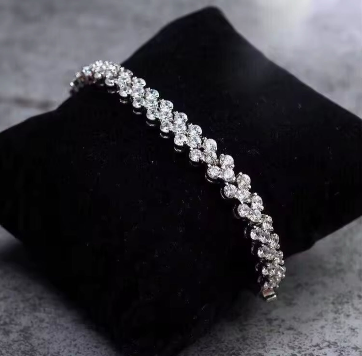 Radiant Love Women's Sterling Silver Heart Crystal Bracelet