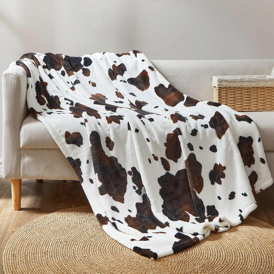Cow Print Fleece Throw Blanket – 50"x60" Soft, Thick & Warm Milky Plush