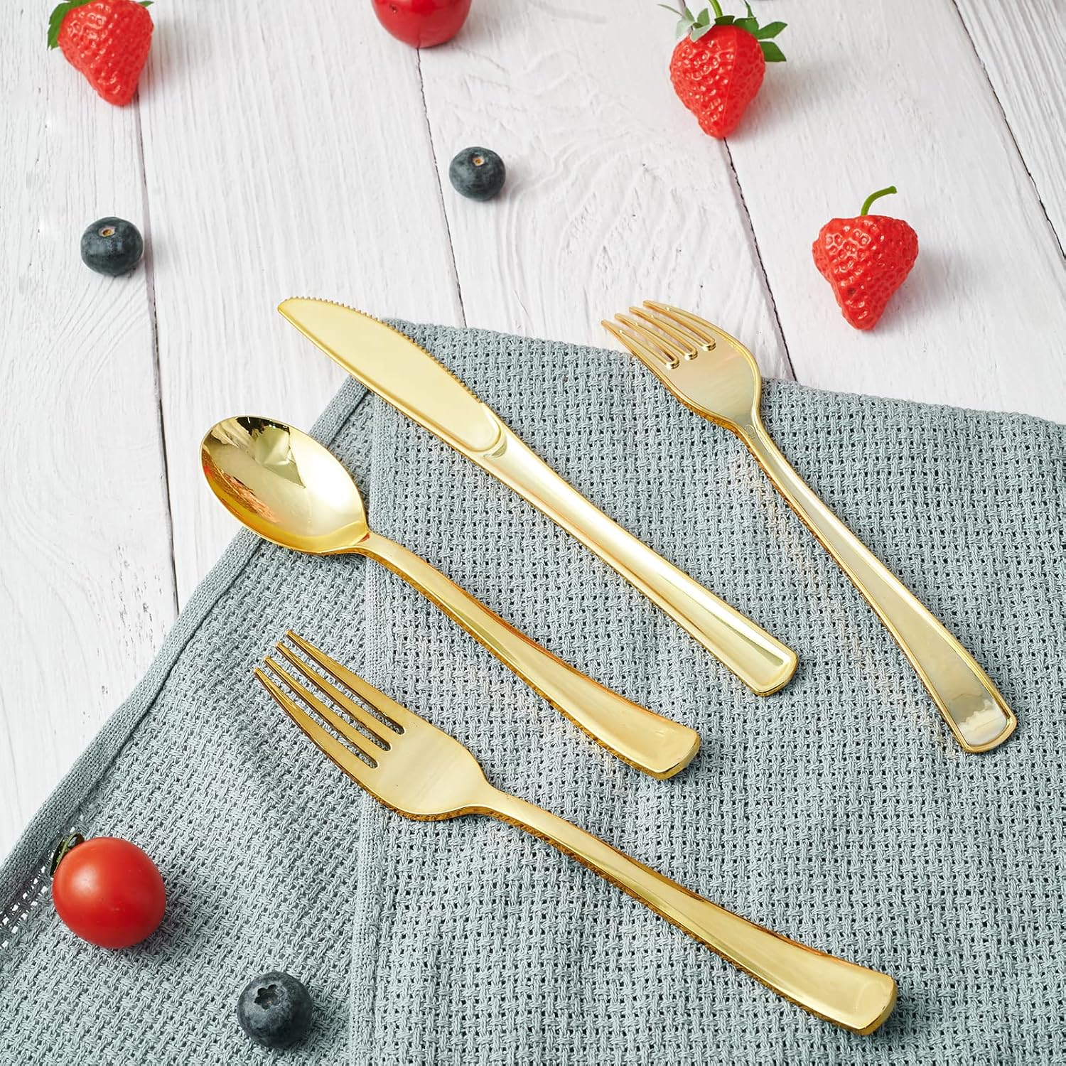 300-Pack 6.8" Gold Disposable Plastic Spoons – Heavy Duty & Elegant Cutlery