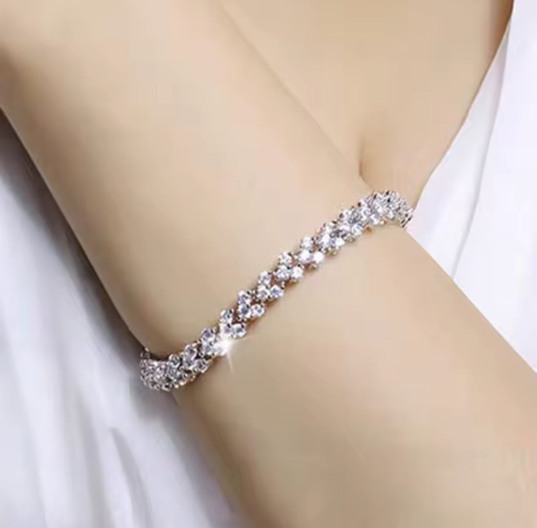 Radiant Love Women's Sterling Silver Heart Crystal Bracelet