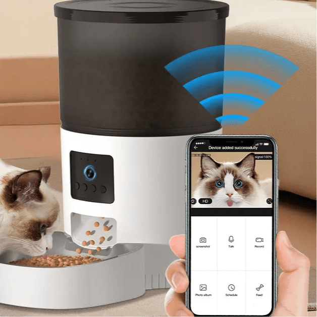 Automatic Cat Feeder with Camera: Food Dispenser, Voice Recorder with Remote - Heart Crafted Gifts