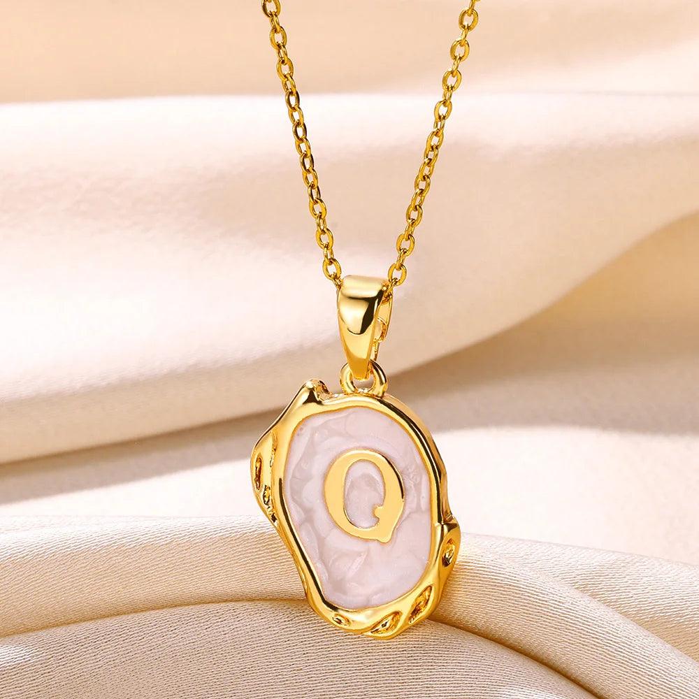 Drip Oil Initial Letter Q Pendant Necklace: Gold Plated Jewelry